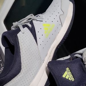 Adidas size 6.5 kids